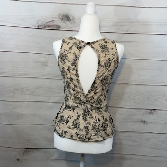 Windsor lace peplum top with open back - Picture 2 of 3